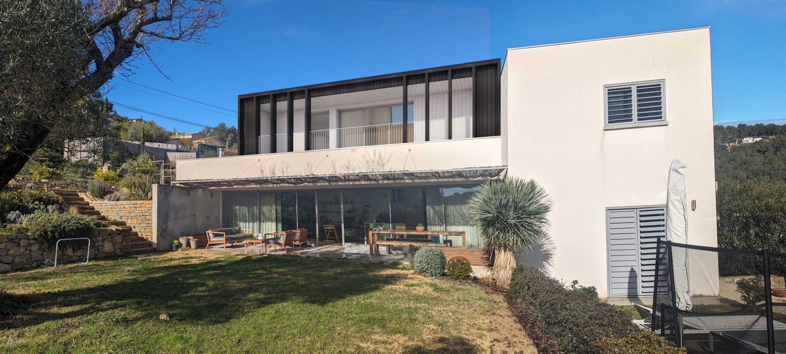 SURÉLÉVATION D'UNE MAISON INDIVIDUELLE À BANDOL