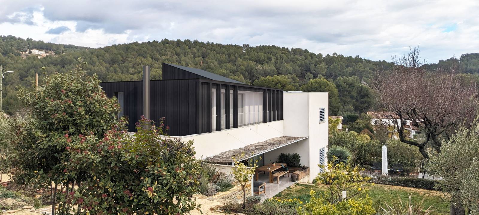 SURÉLÉVATION D'UNE MAISON INDIVIDUELLE À BANDOL