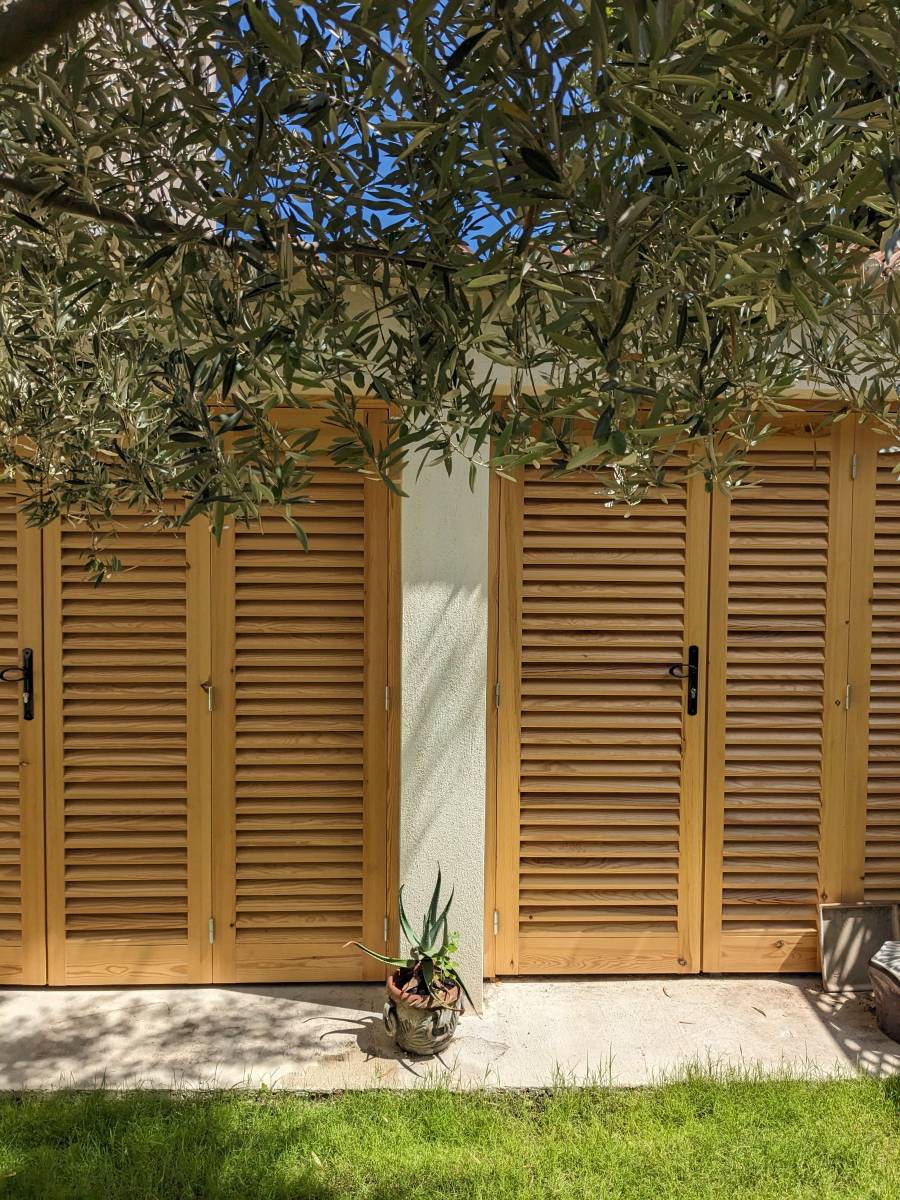 Reconstruction d'un Cabanon de jardin dans le centre ville de Marseille