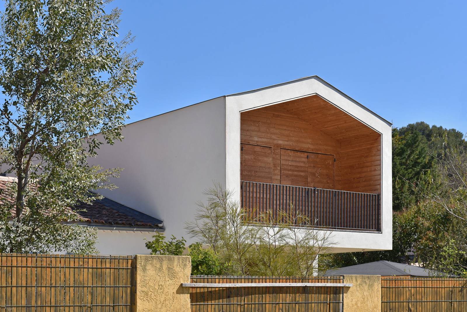 Surélévation et rénovation d'une maison individuelle à Aix-en-Provence