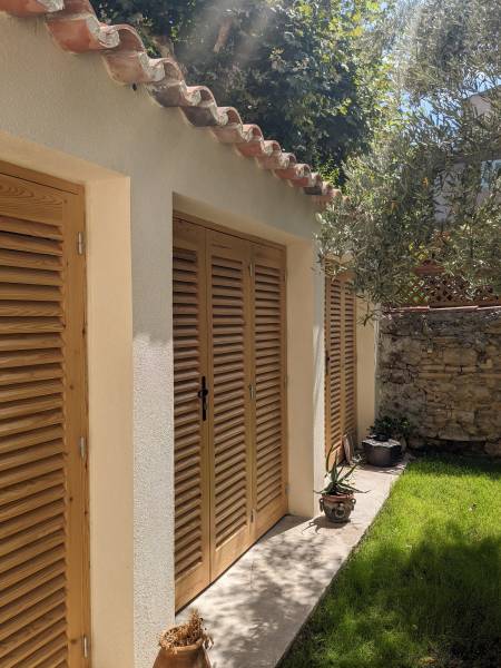 Reconstruction d'un Cabanon de jardin dans le centre ville de Marseille