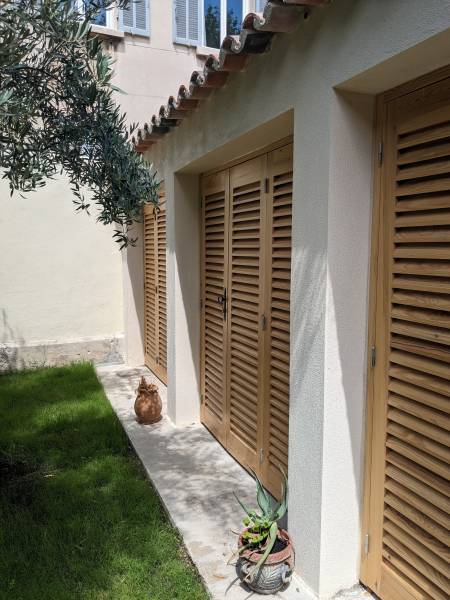 Reconstruction d'un Cabanon de jardin dans le centre ville de Marseille