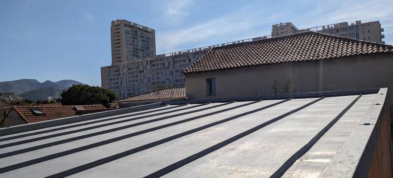 SURÉLÉVATION ET RÉNOVATION D'UNE MAISON INDIVIDUELLE A MARSEILLE