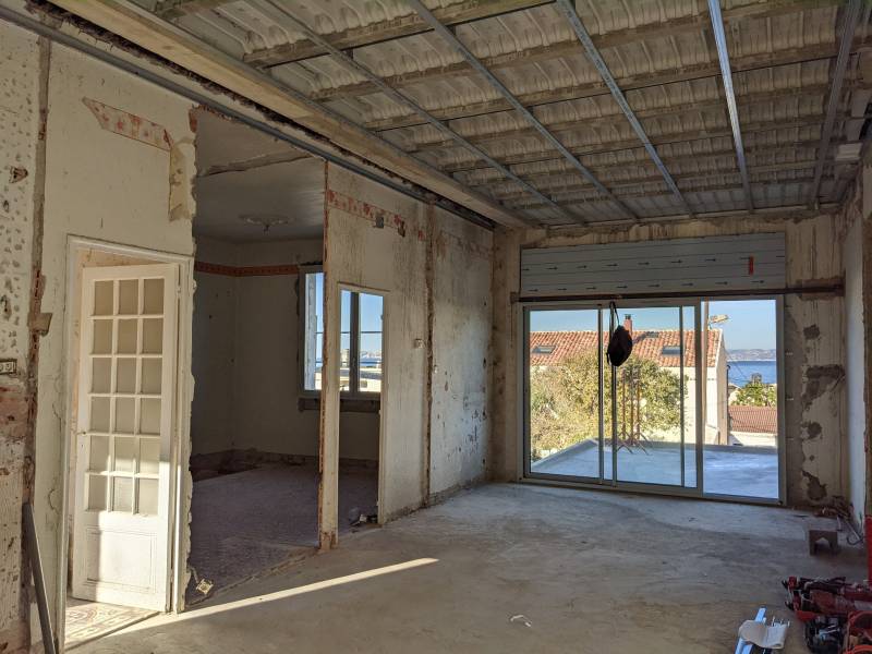 CHANTIER SURELEVATION D'UNE MAISON A LA POINTE ROUGE