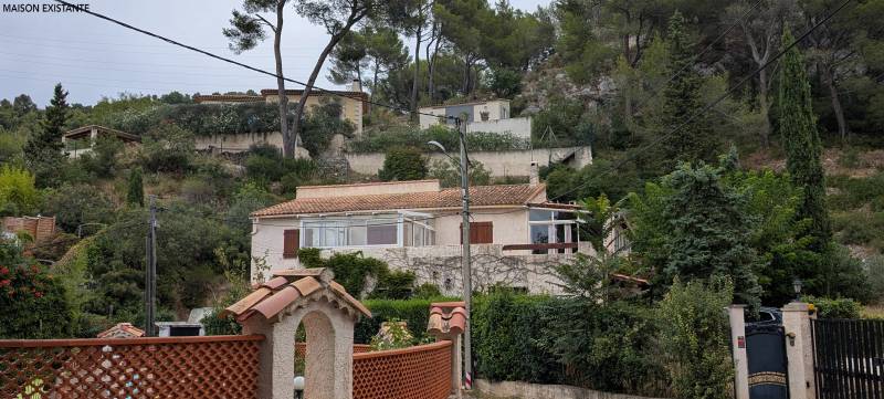 RÉNOVATION ET EXTENSION D'UNE MAISON INDIVIDUELLE À MARSEILLE