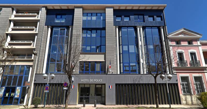 Réhabilitation d'un bâtiment de bureaux en Hôtel de Police