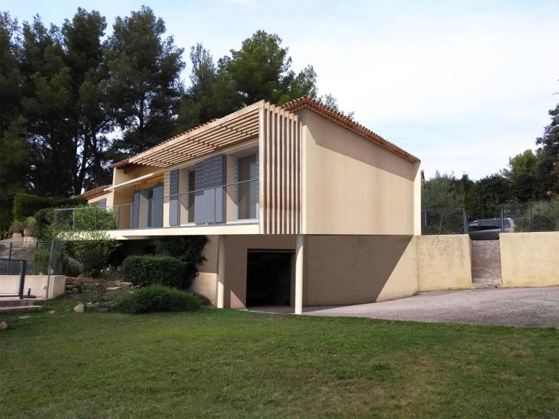 EXTENSION MODERNE A SAINT-CYR-SUR-MER PROCHE DE BANDOL