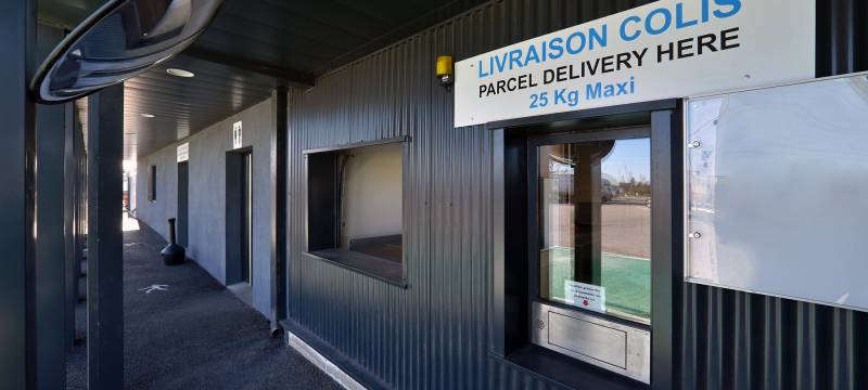 CONSTRUCTION D'UN BÂTIMENT DE STOCKAGE A FOS-SUR-MER