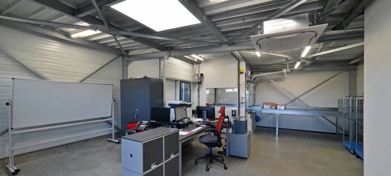 CONSTRUCTION D'UN BÂTIMENT DE STOCKAGE A FOS-SUR-MER