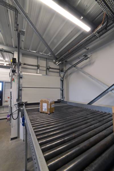 CONSTRUCTION D'UN BÂTIMENT DE STOCKAGE A FOS-SUR-MER