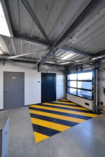 CONSTRUCTION D'UN BÂTIMENT DE STOCKAGE A FOS-SUR-MER