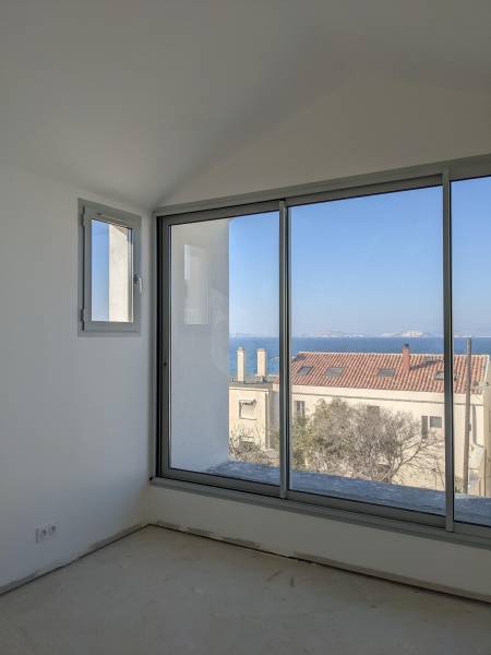 CHANTIER SURELEVATION D'UNE MAISON A LA POINTE ROUGE